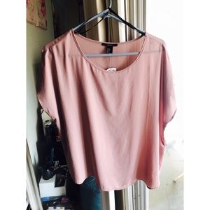 Pink shirt perfect for wearing to work 👩‍💼